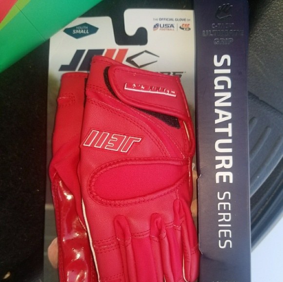 julian edelman cutters gloves